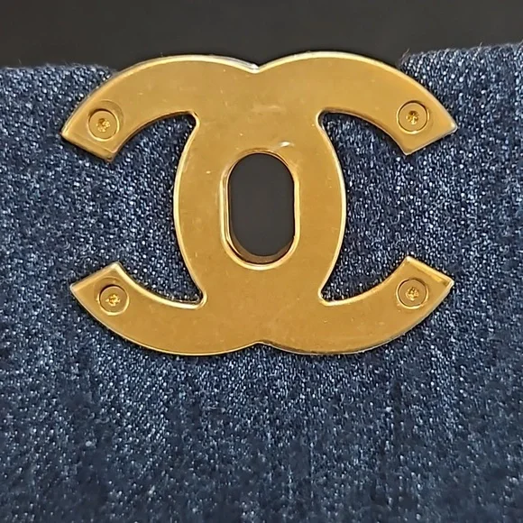 BNIB Chanel Denim 19 Flap - Picture 6 of 14